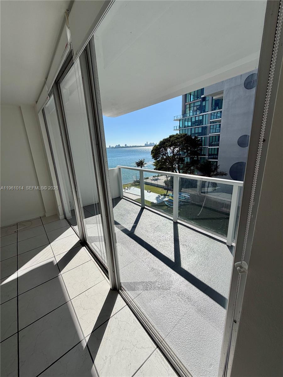 BAY PARK TOWERS CONDO - Residential Lease