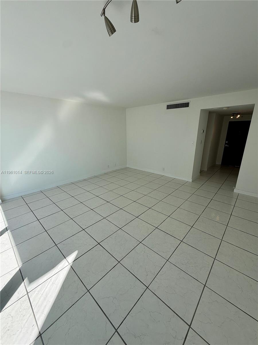 BAY PARK TOWERS CONDO - Residential Lease
