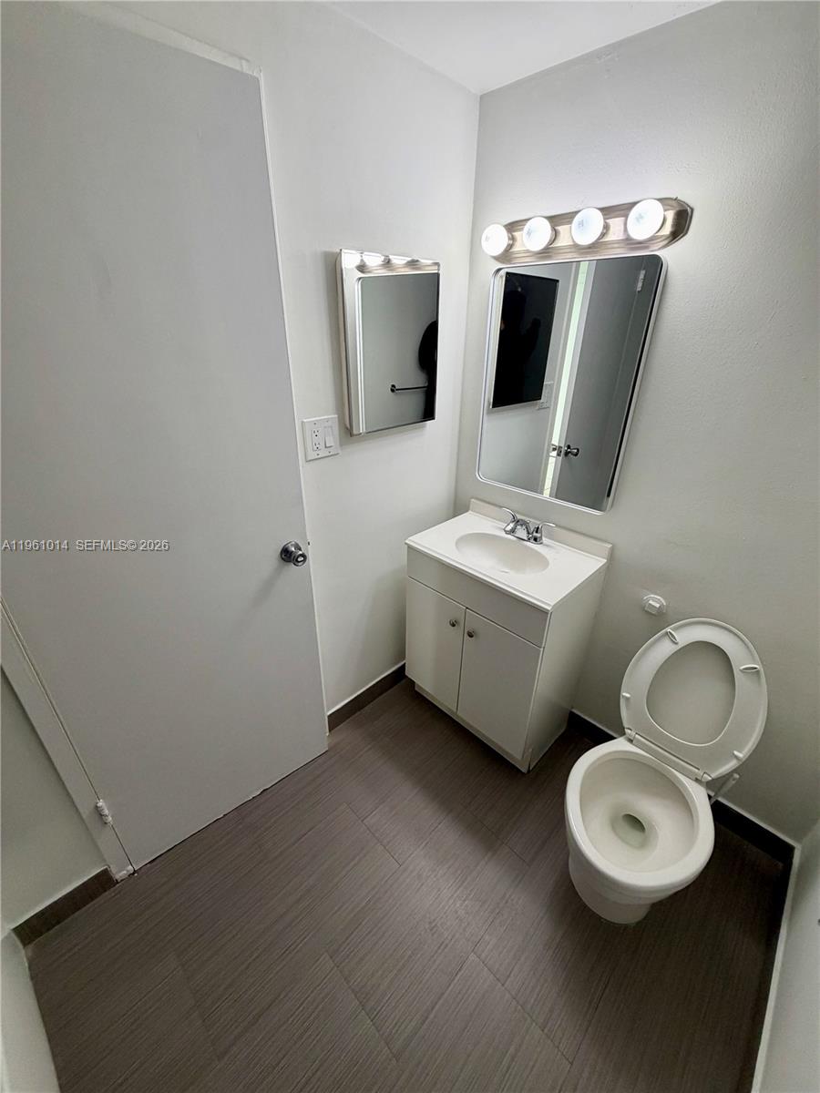 BAY PARK TOWERS CONDO - Residential Lease