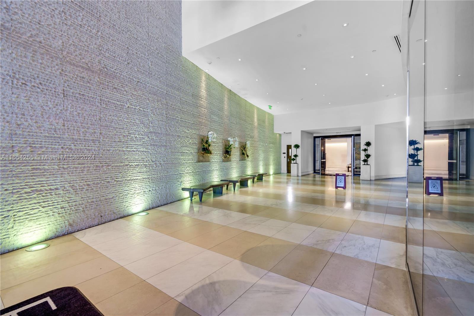 Miami, Florida 33131, United States, 3 Bedrooms Bedrooms, ,4 BathroomsBathrooms,Residential,Active,45257