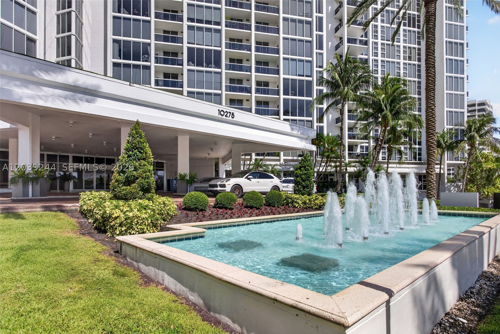 10275 Collins Ave 1521