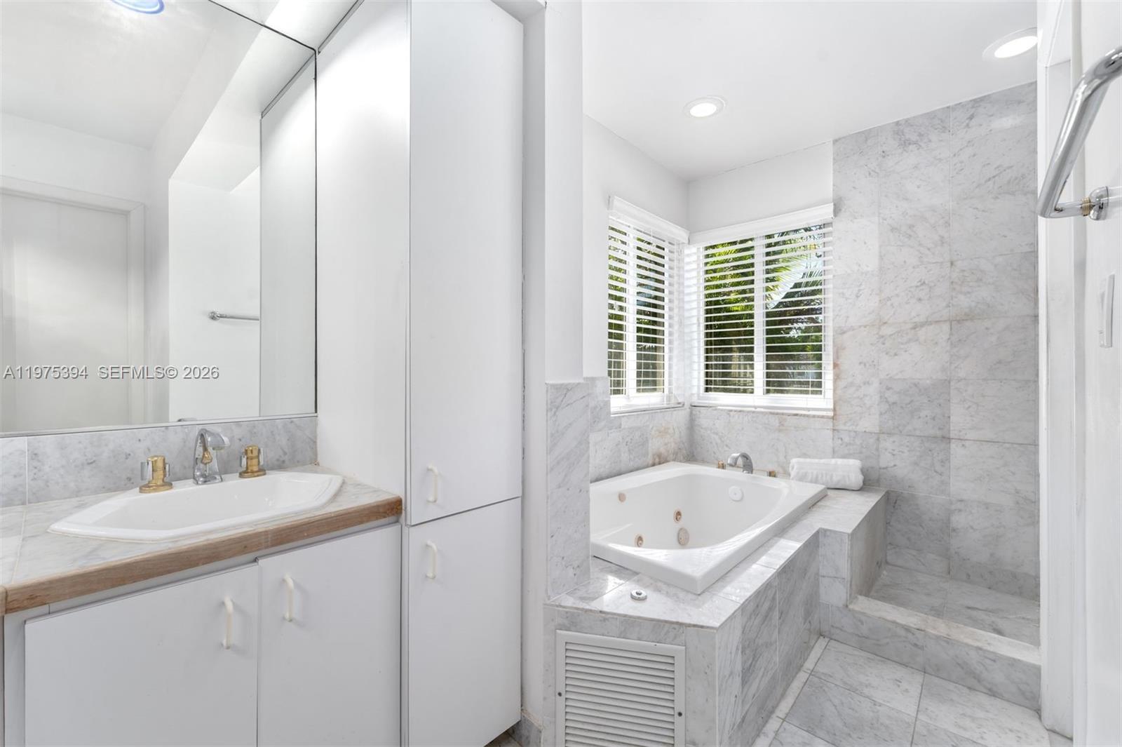 CORAL BAY SEC C - Residential