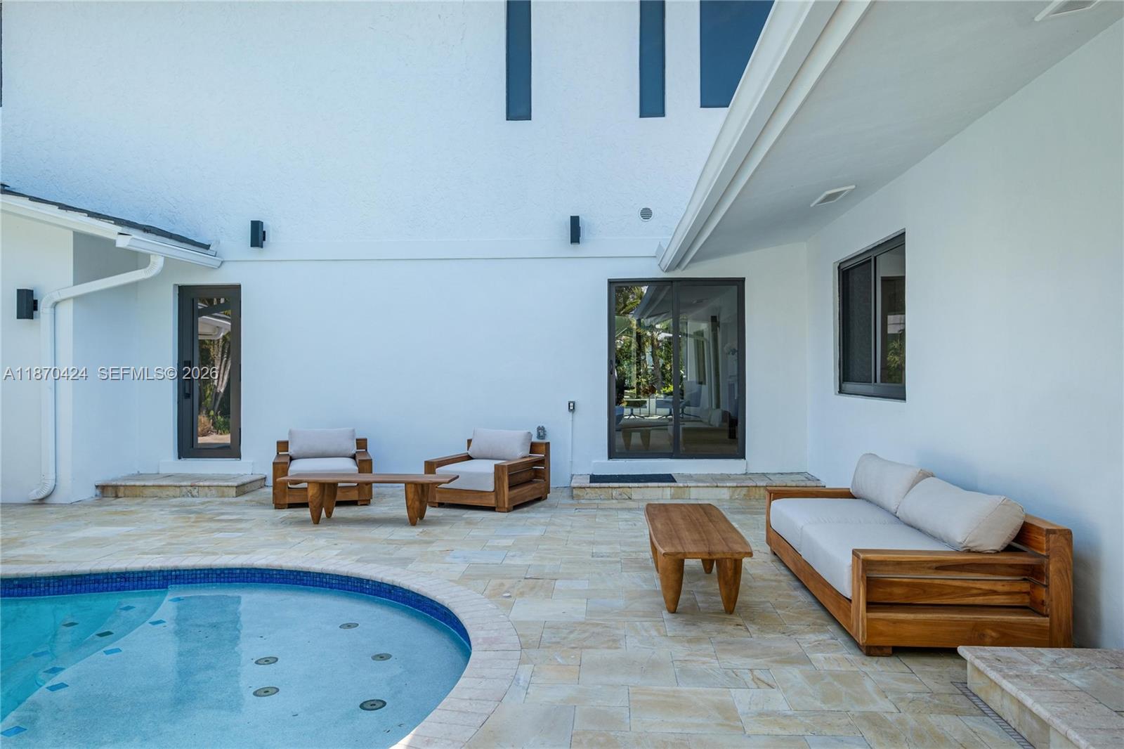 LAS OLAS BY THE SEA EXT - Residential