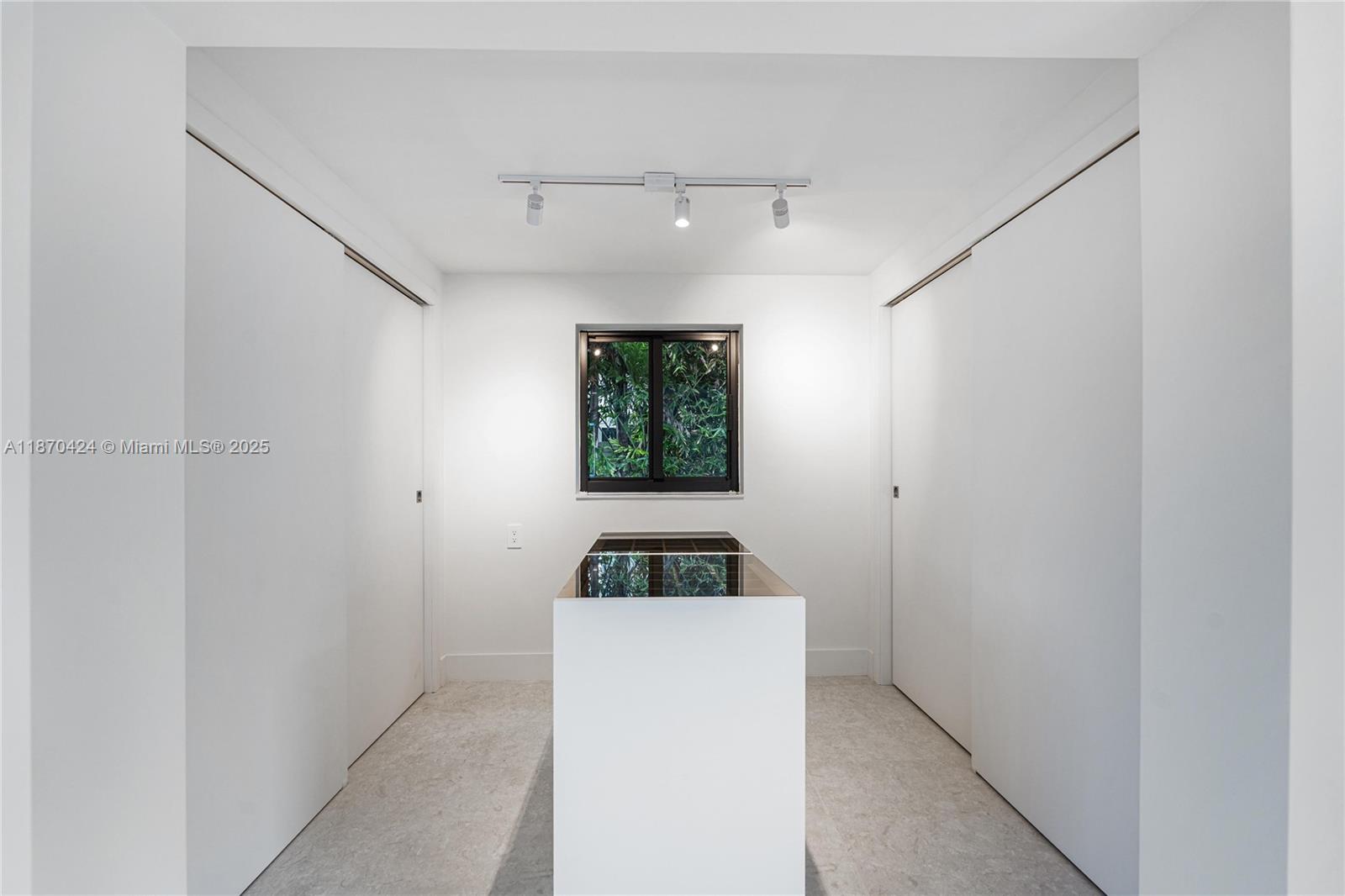 LAS OLAS BY THE SEA EXT - Residential