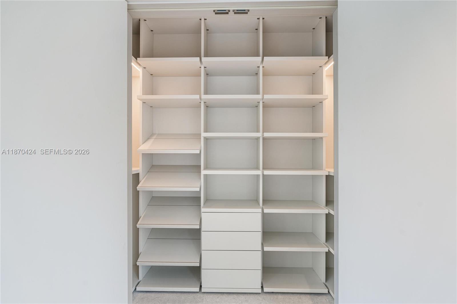 LAS OLAS BY THE SEA EXT - Residential