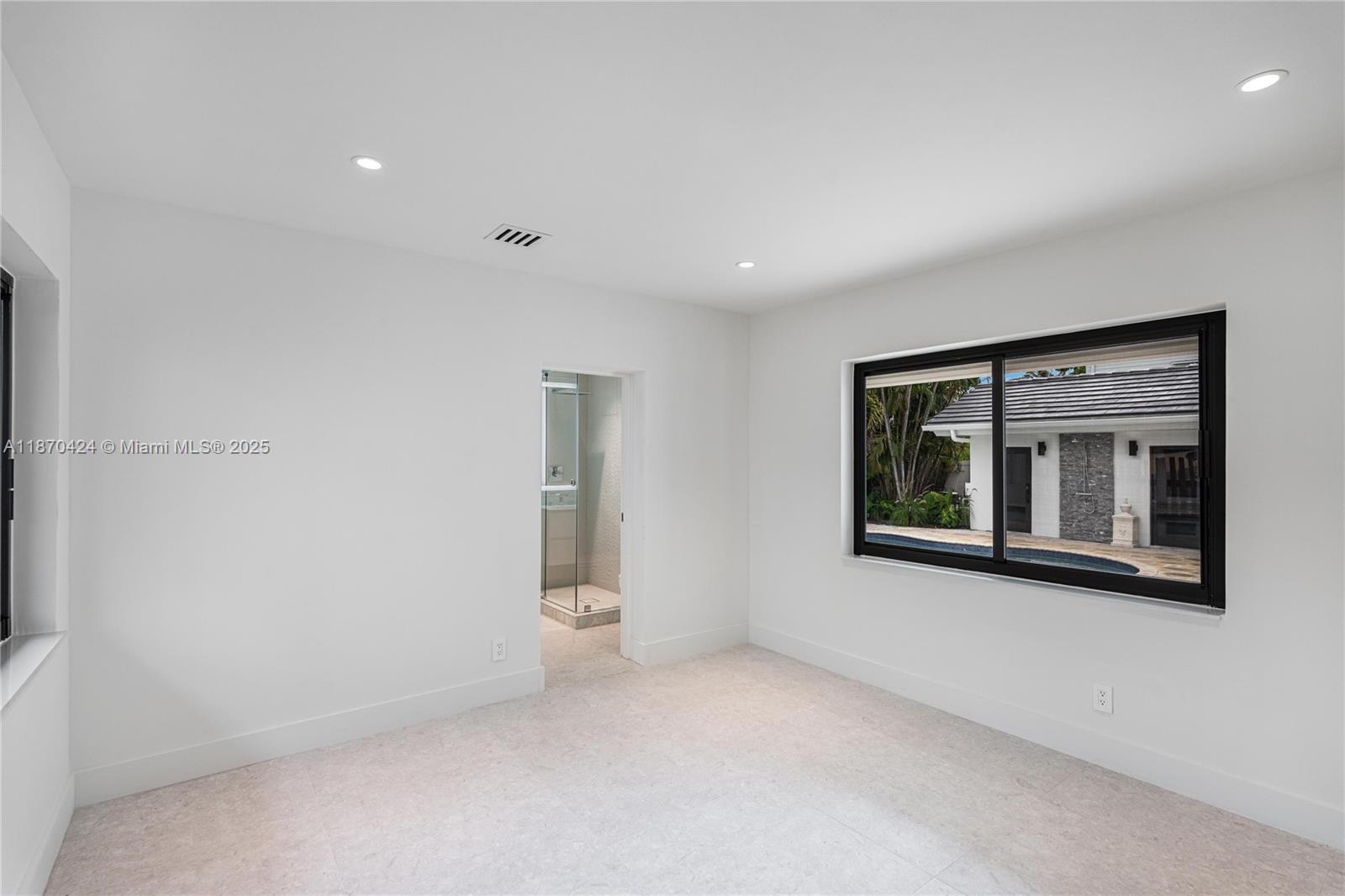 LAS OLAS BY THE SEA EXT - Residential