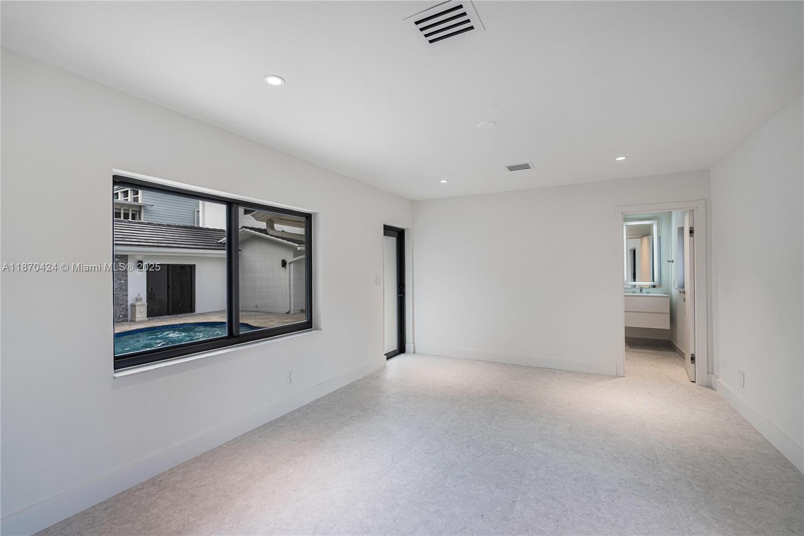 LAS OLAS BY THE SEA EXT - Residential