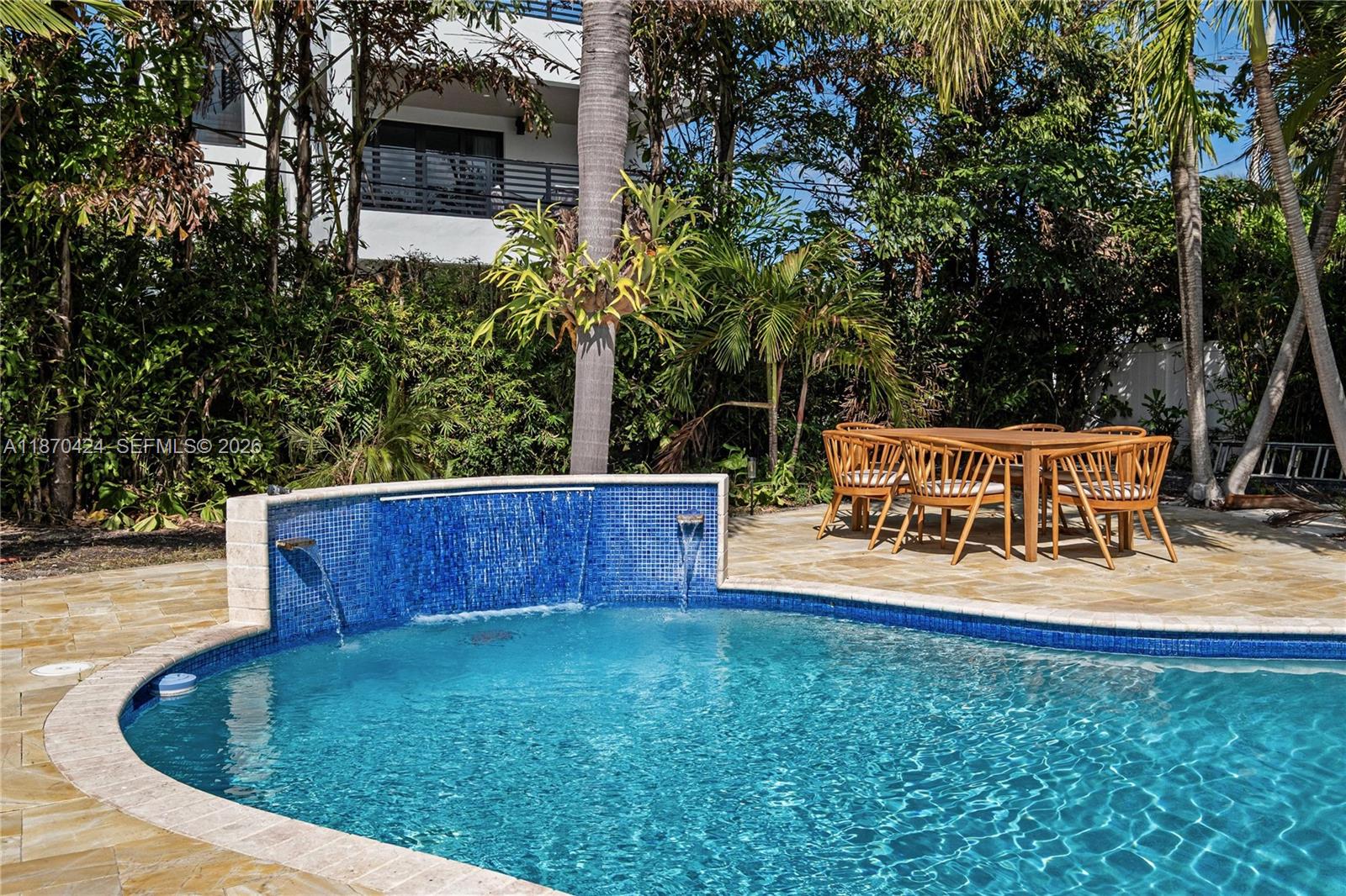 LAS OLAS BY THE SEA EXT - Residential