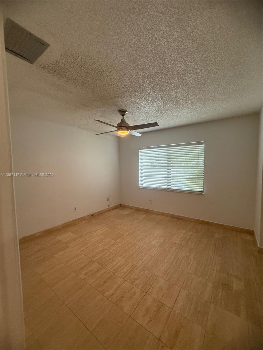 10109 NW 52nd Ter