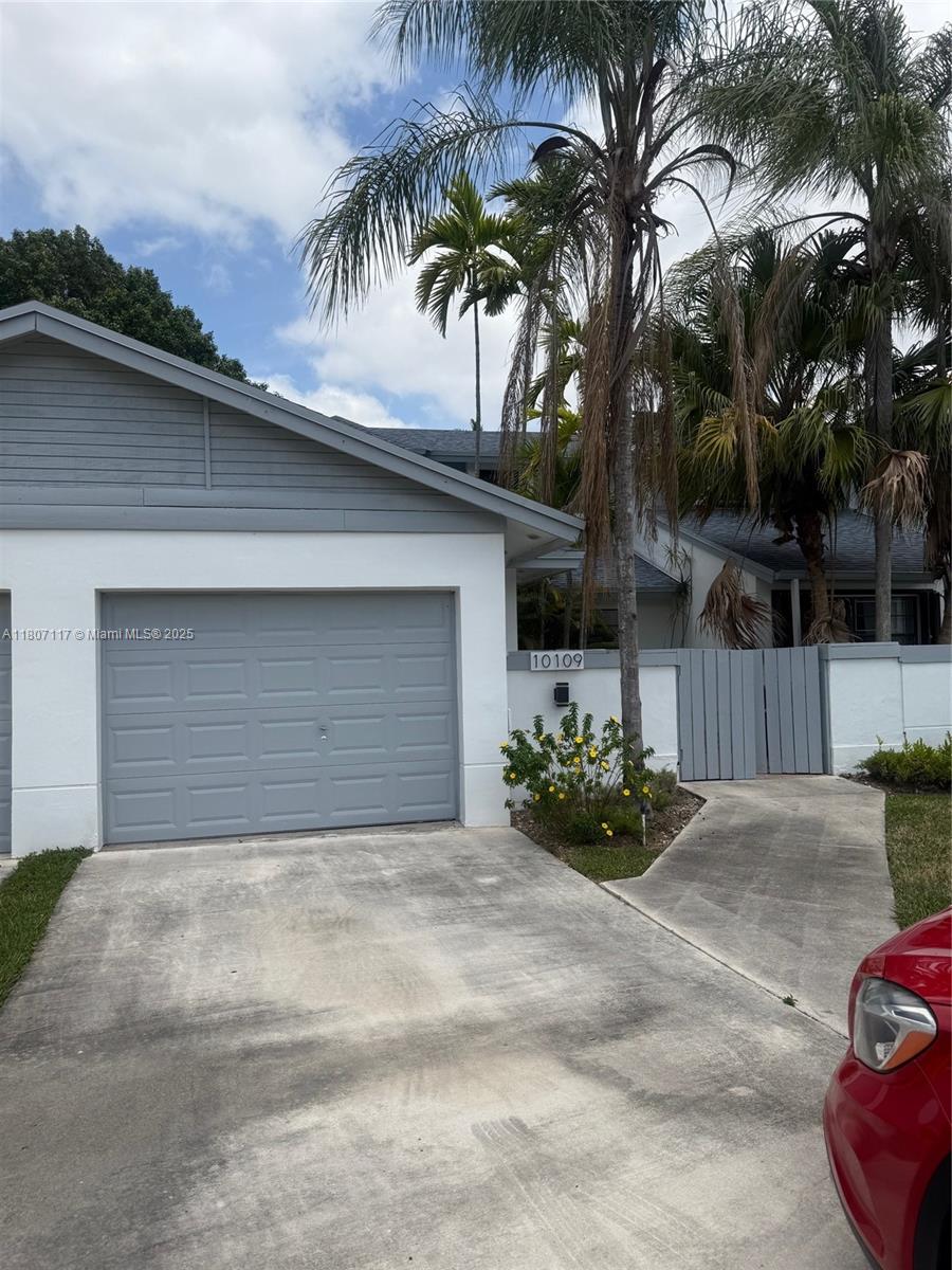 Property for Sale at 10109 Nw 52nd Ter, Doral, Miami-Dade County, Florida - Bedrooms: 3 
Bathrooms: 2  - $620,000