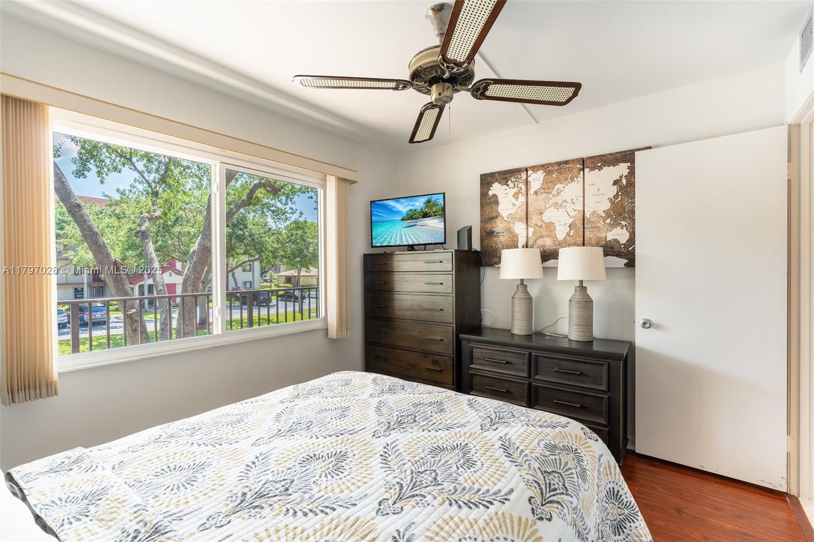CAMBRIDGE AT CENTURY - Residential