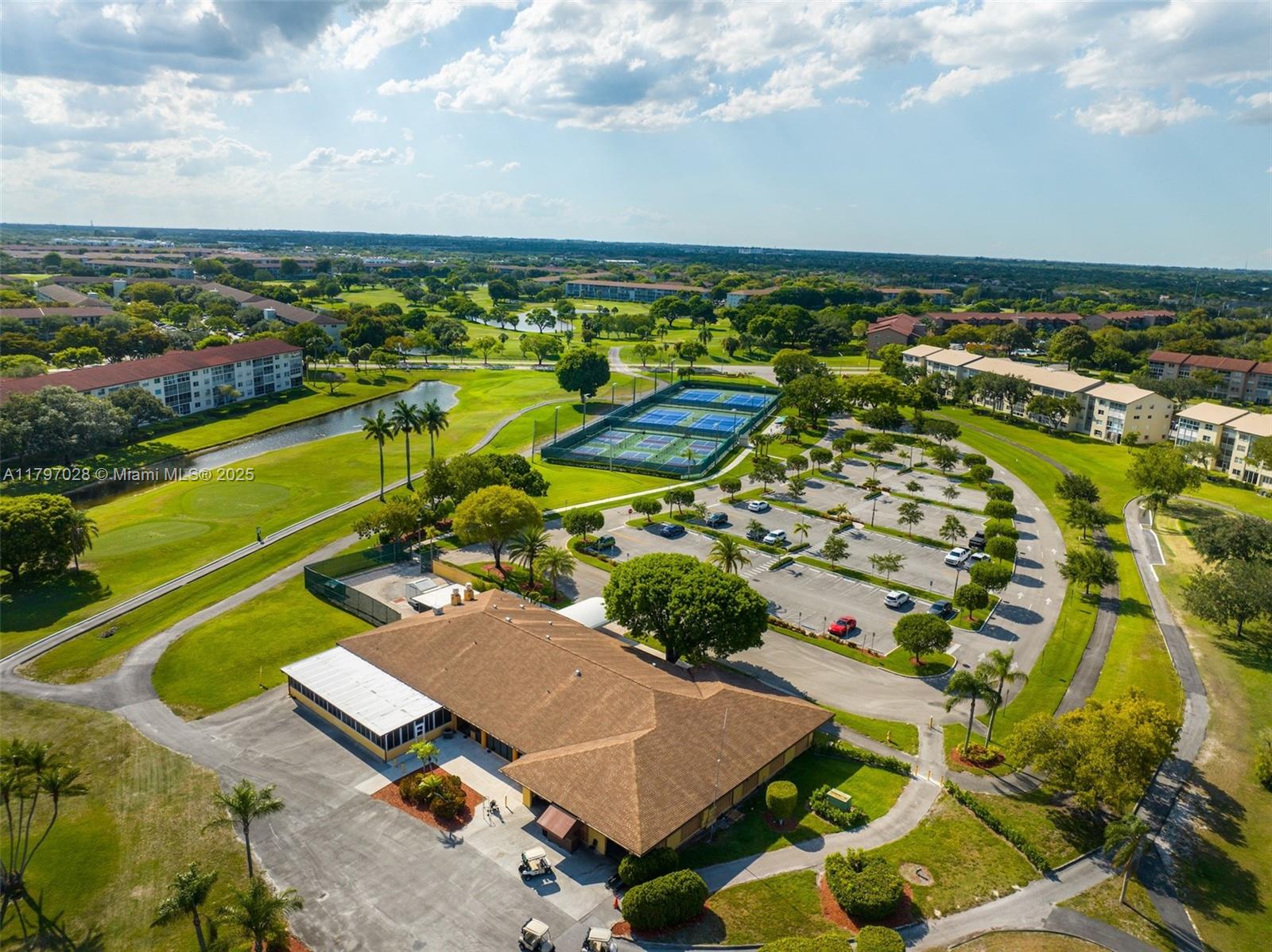 CAMBRIDGE AT CENTURY - Residential