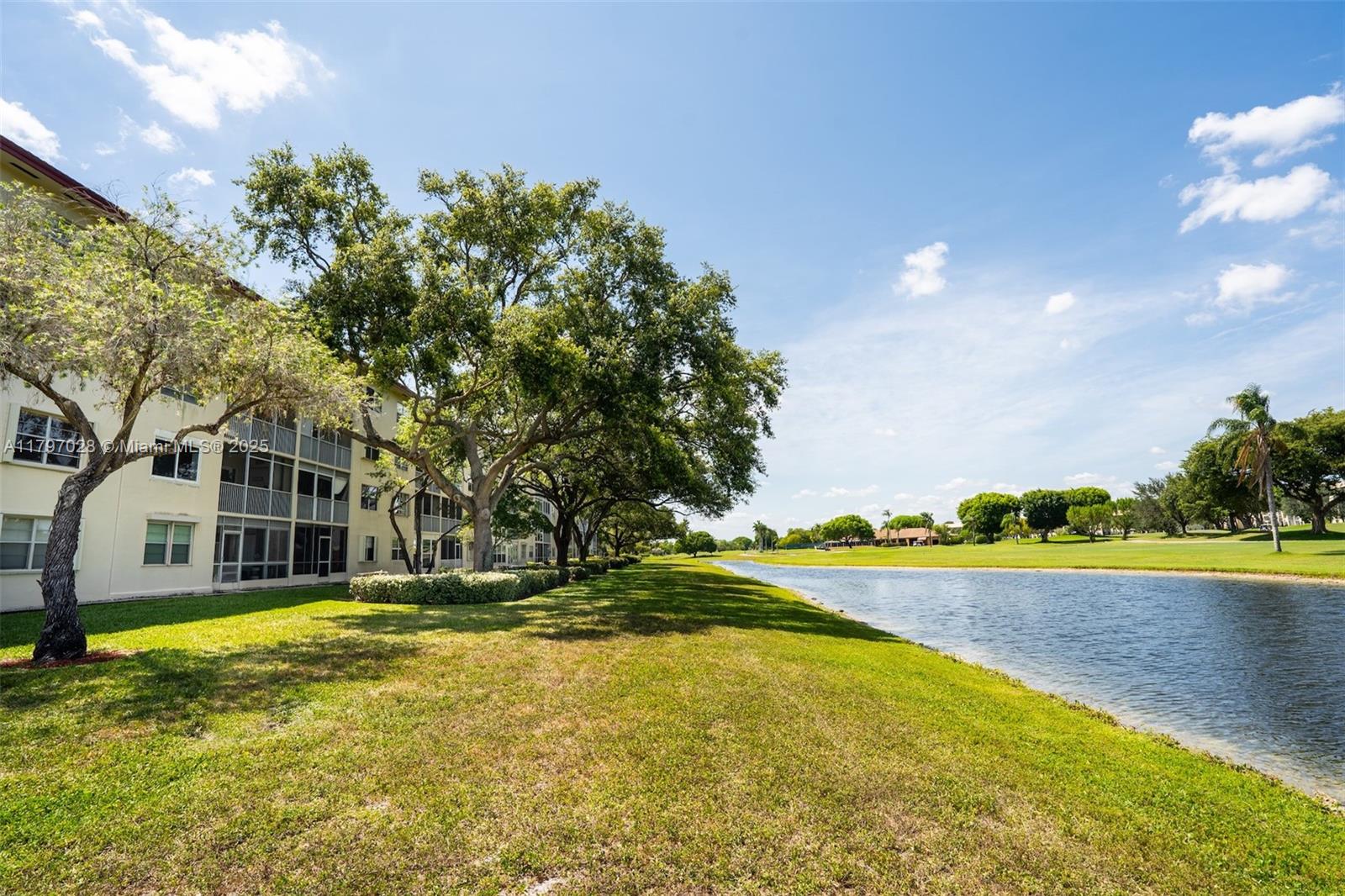 CAMBRIDGE AT CENTURY - Residential