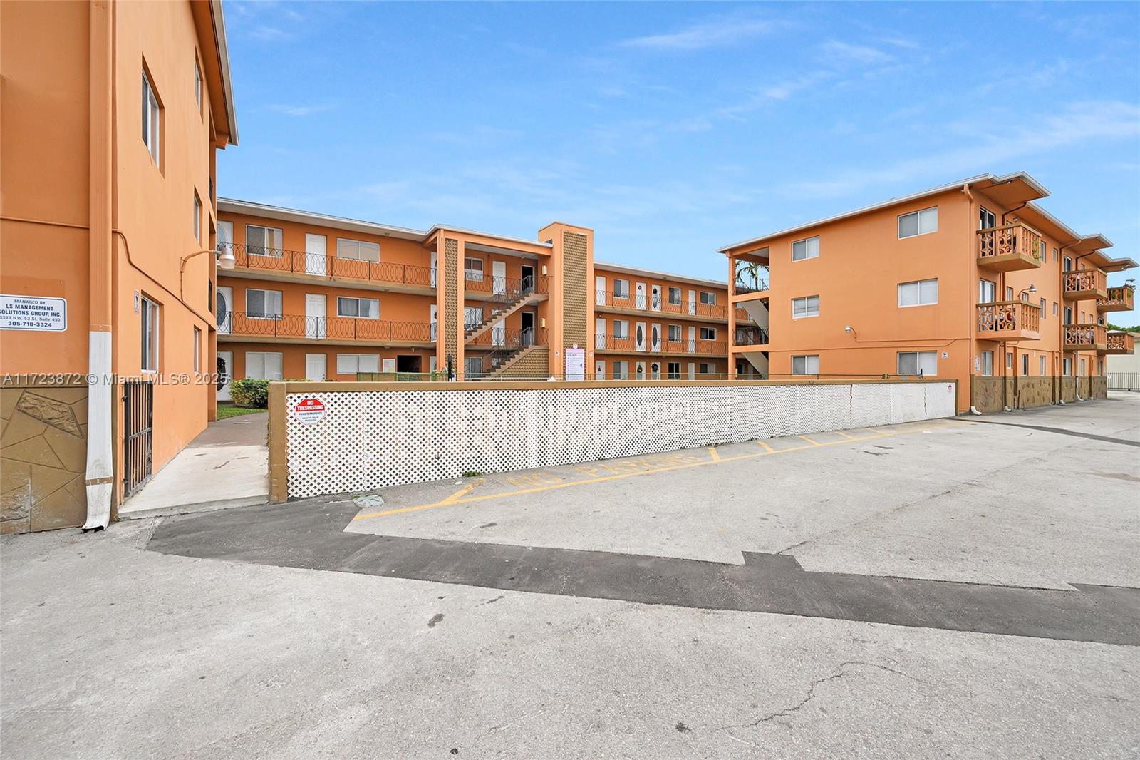 RIVER GRAND II CONDO - Residential