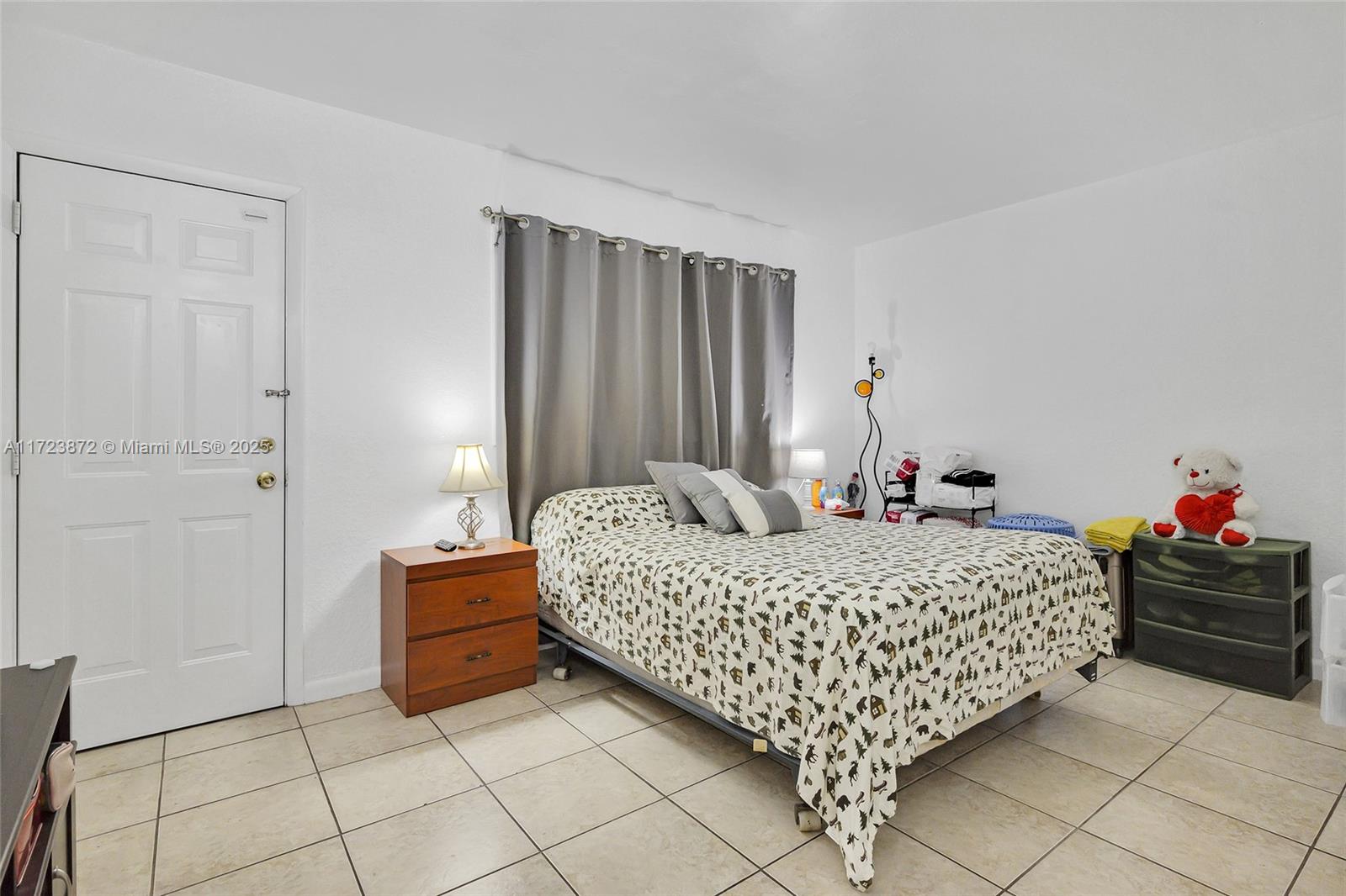 RIVER GRAND II CONDO - Residential