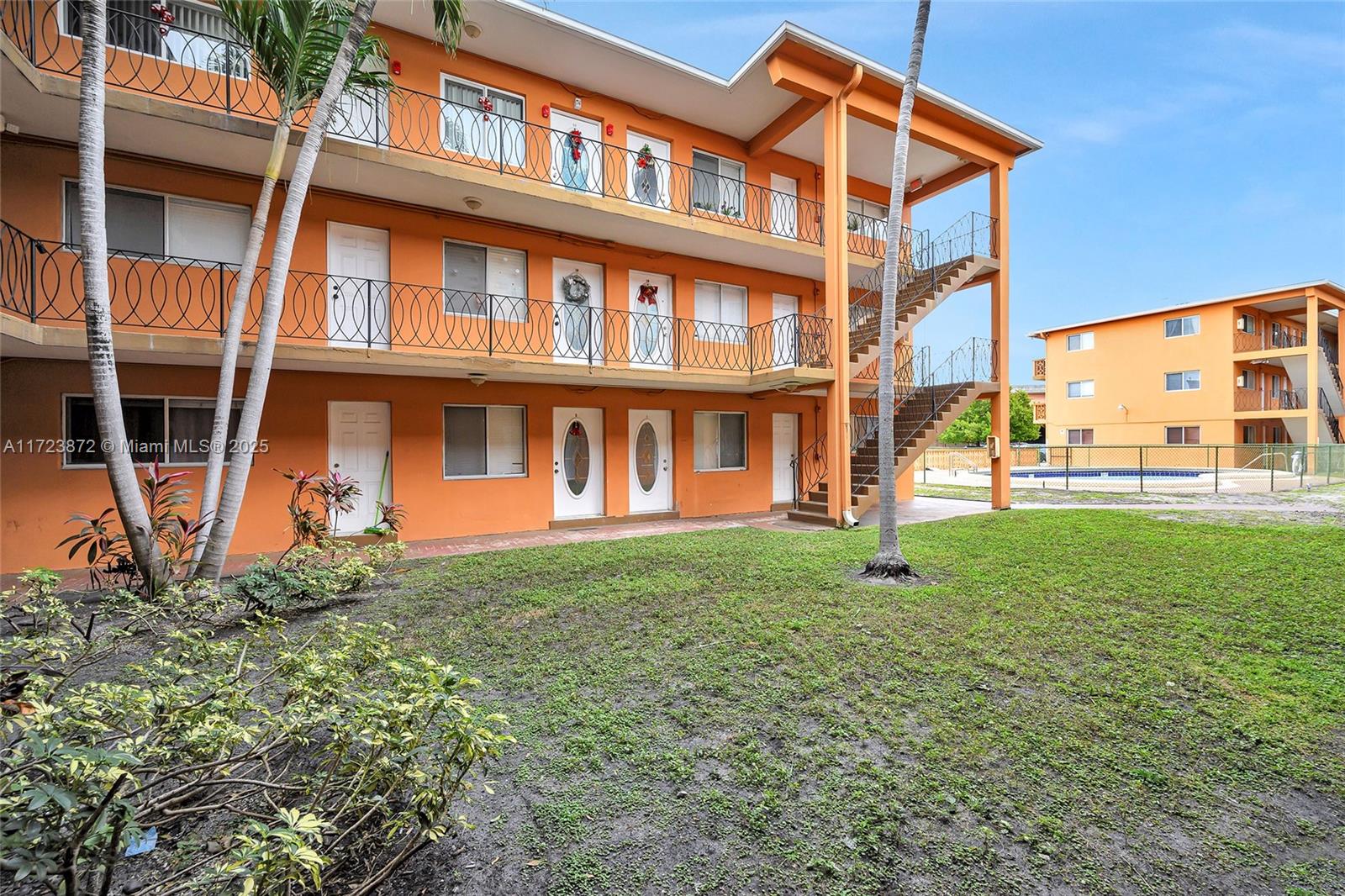 RIVER GRAND II CONDO - Residential