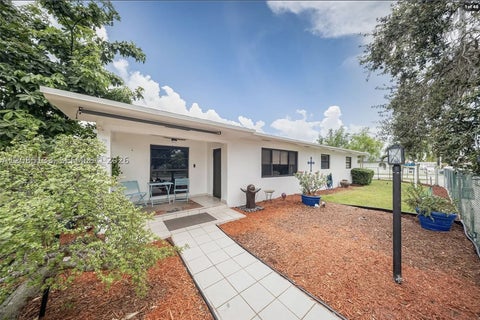 Photo of 7605 W 6th Ave, Hialeah, FL 33014 (MLS # A12085133)