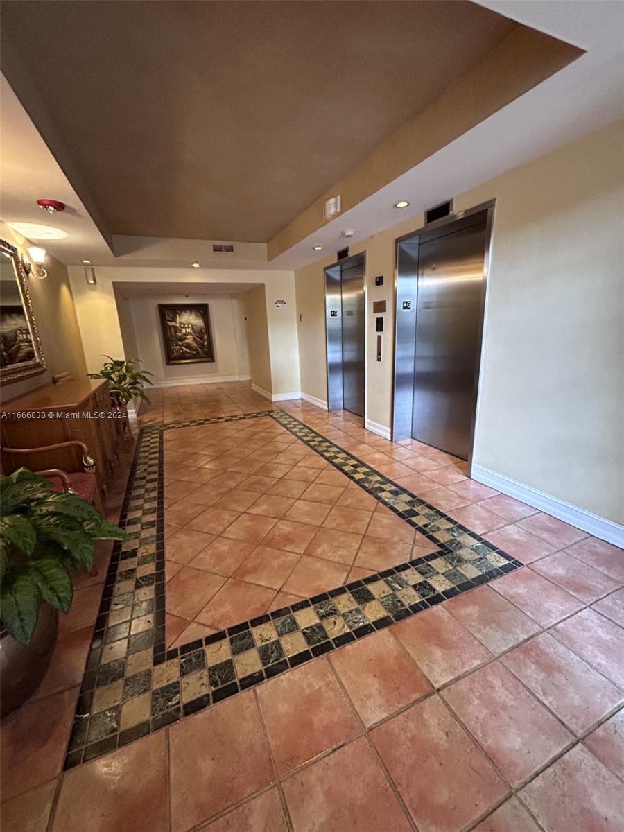 THE YACHT CLUB AT AVENTUR - Residential