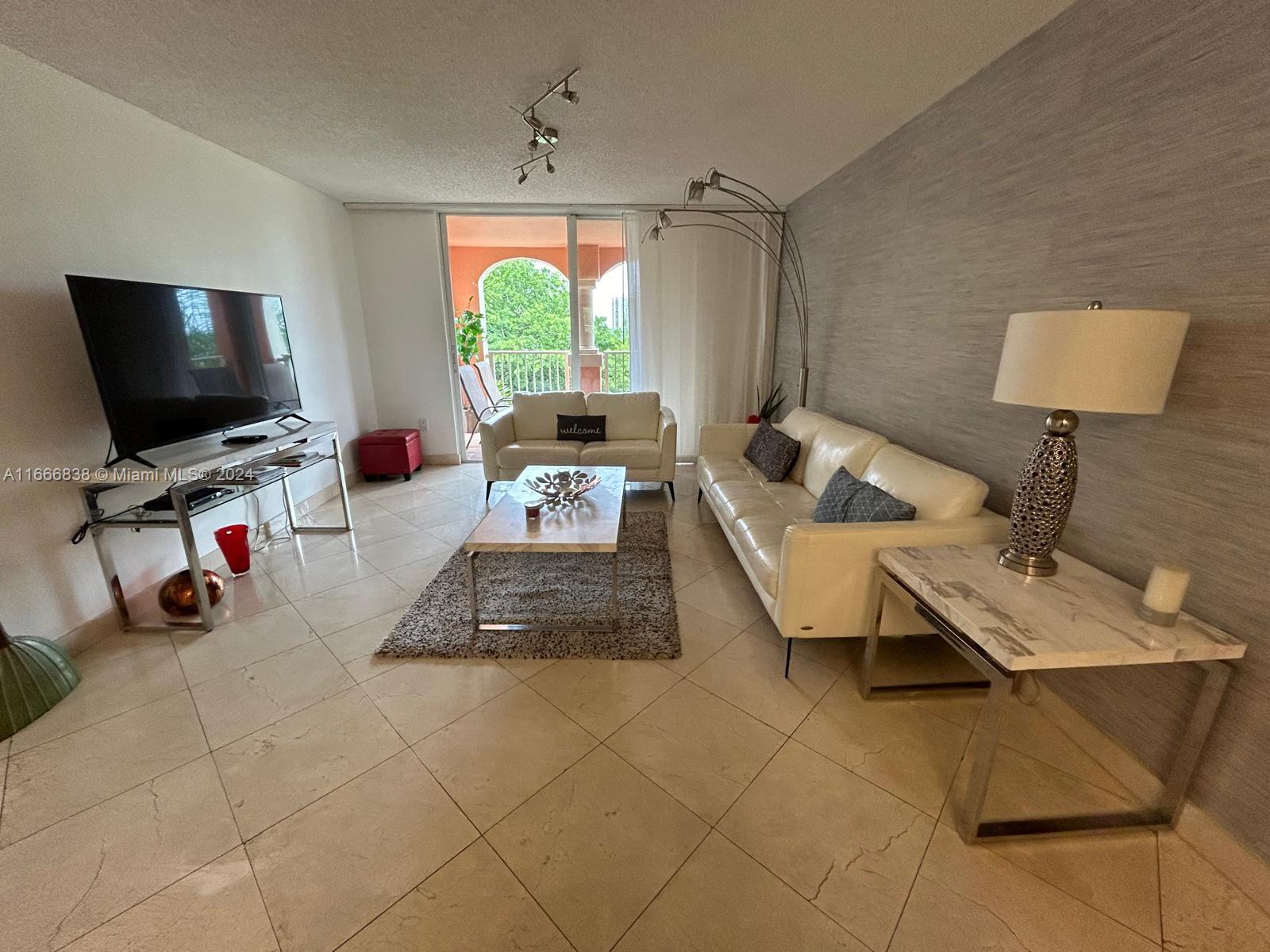 THE YACHT CLUB AT AVENTUR - Residential