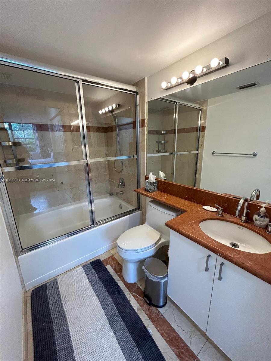 THE YACHT CLUB AT AVENTUR - Residential