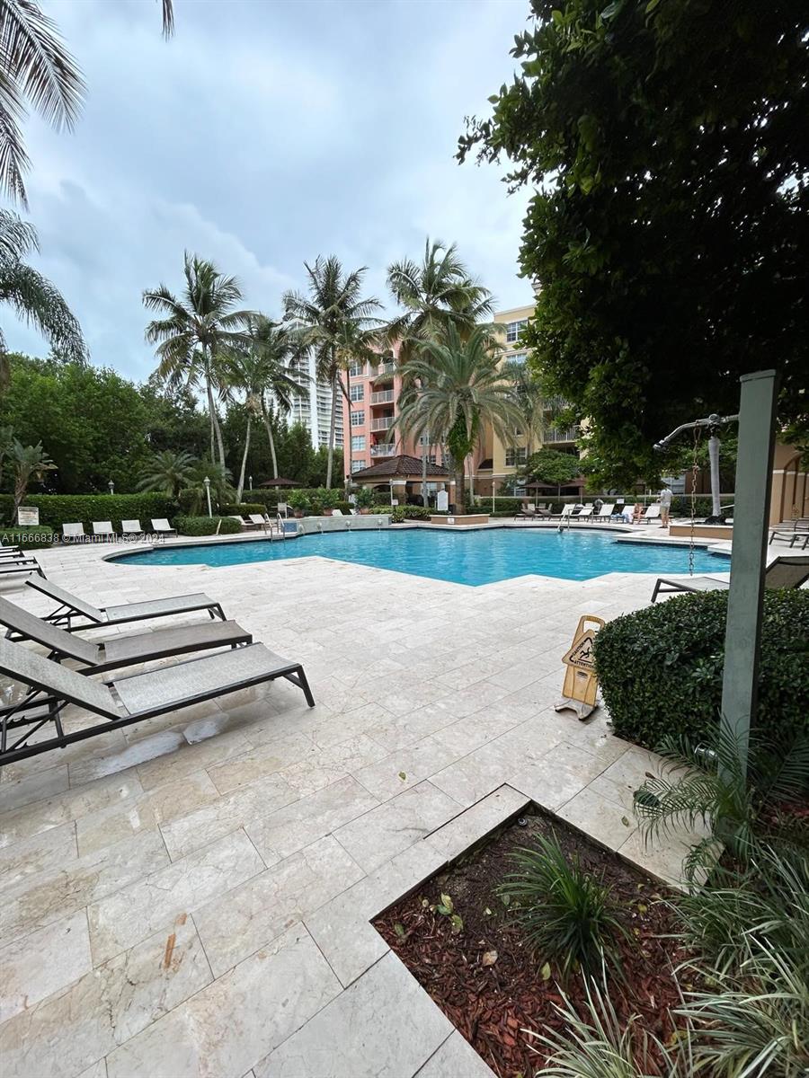 THE YACHT CLUB AT AVENTUR - Residential