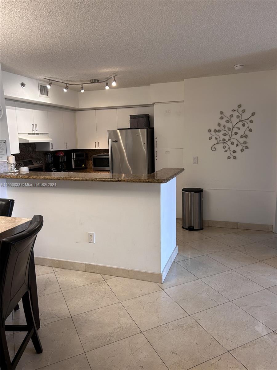 THE YACHT CLUB AT AVENTUR - Residential