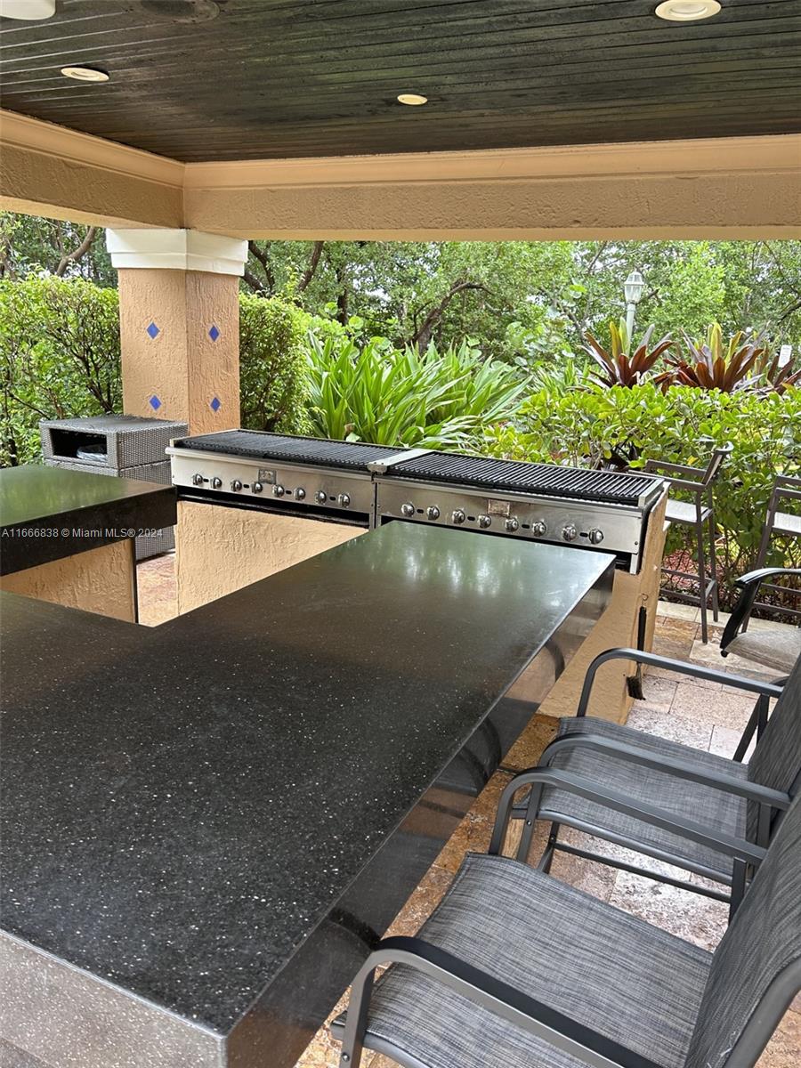 THE YACHT CLUB AT AVENTUR - Residential