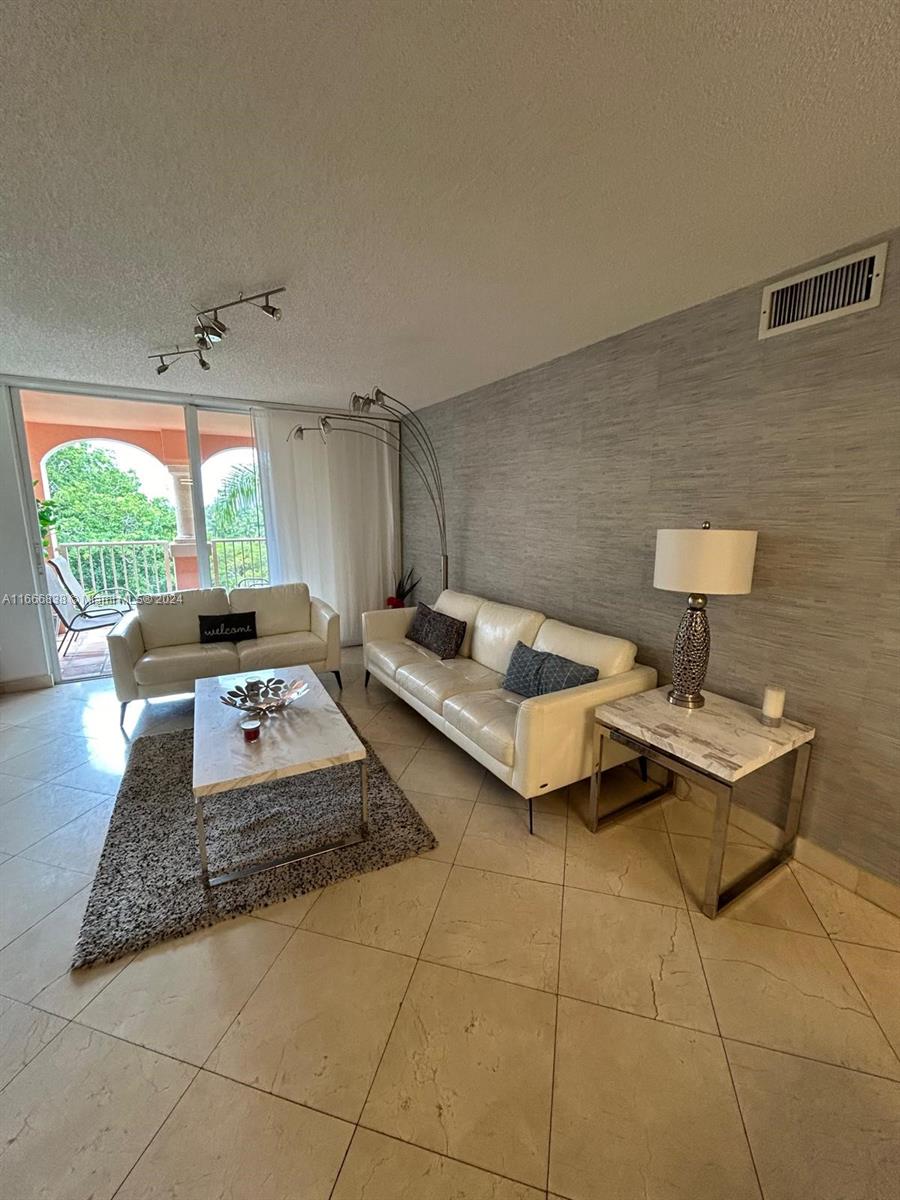 THE YACHT CLUB AT AVENTUR - Residential