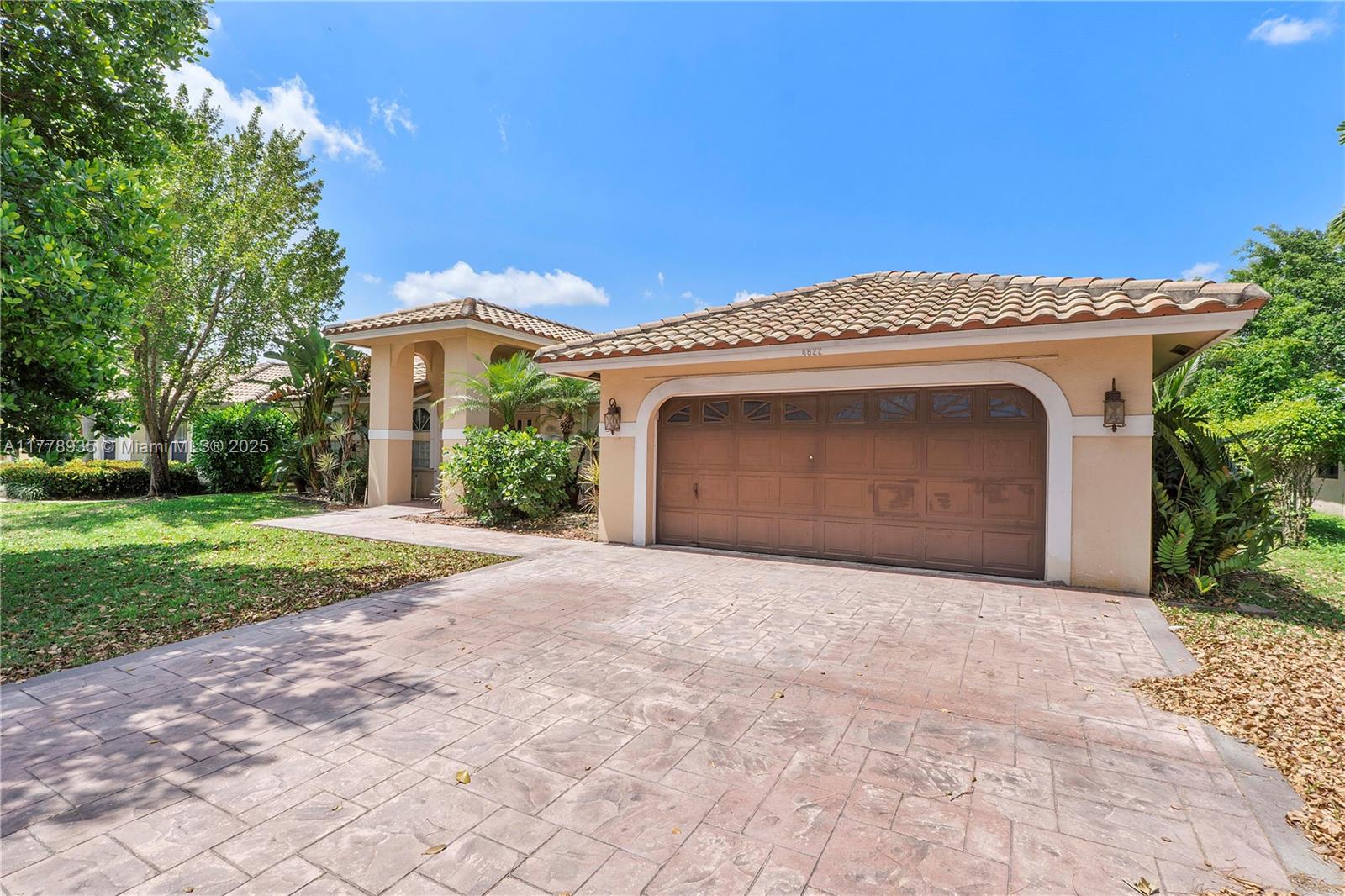 Property for Sale at 4622 Nw 100th Ter, Coral Springs, Broward County, Florida - Bedrooms: 4 
Bathrooms: 3  - $799,999
