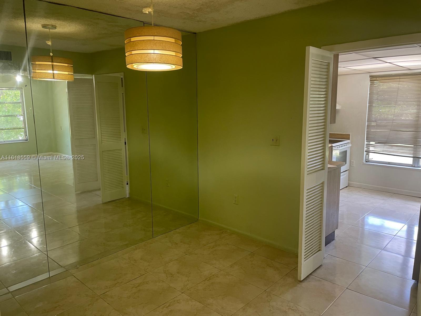 MANORS OF INVERRARY I-9 - Residential