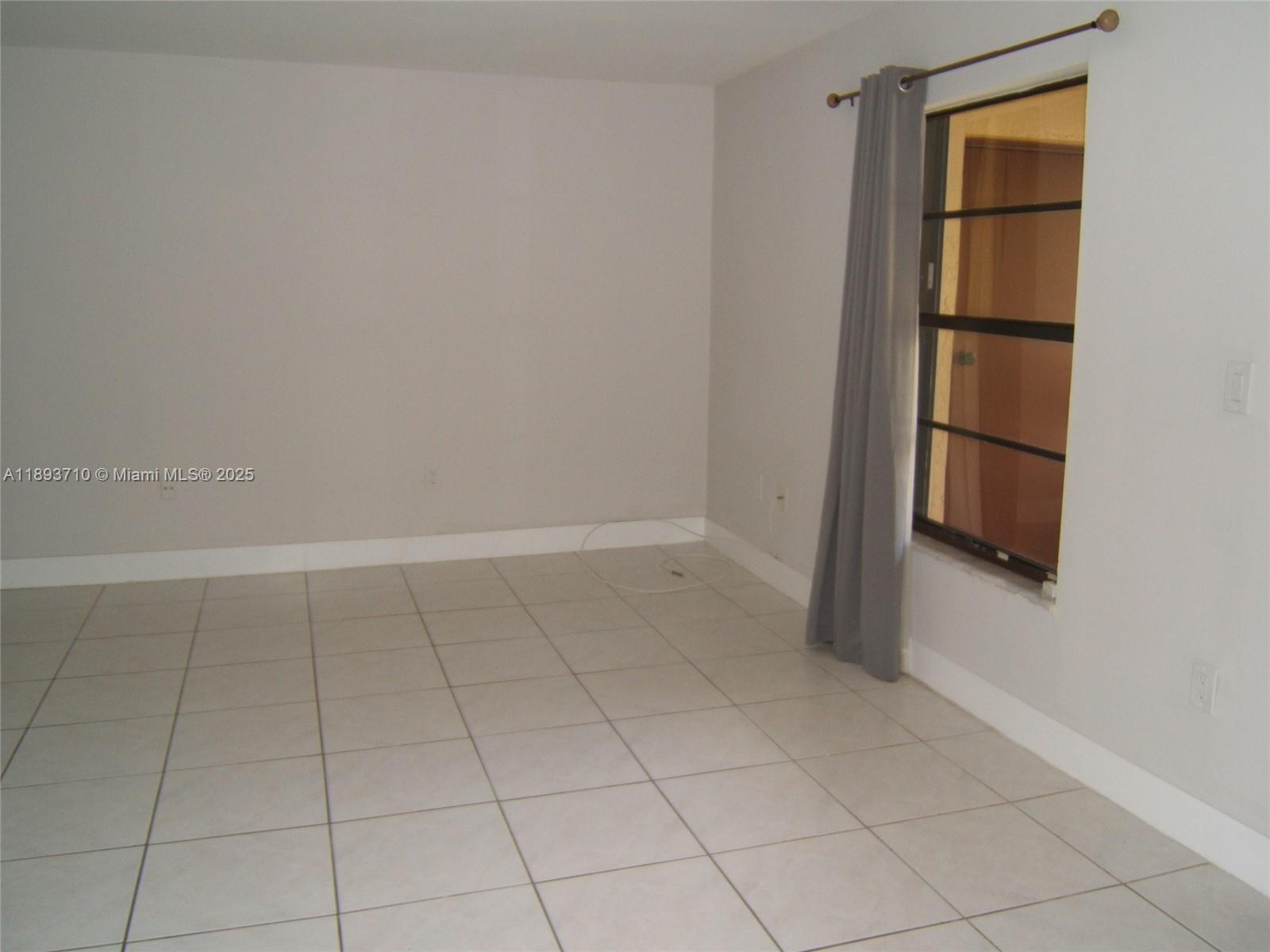 KENLAND POINTE CONDO #1 - Residential Lease