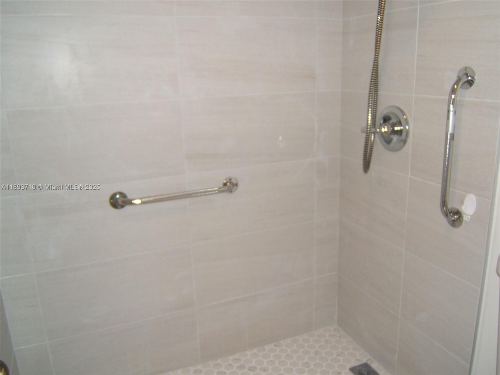 KENLAND POINTE CONDO #1 - Residential Lease
