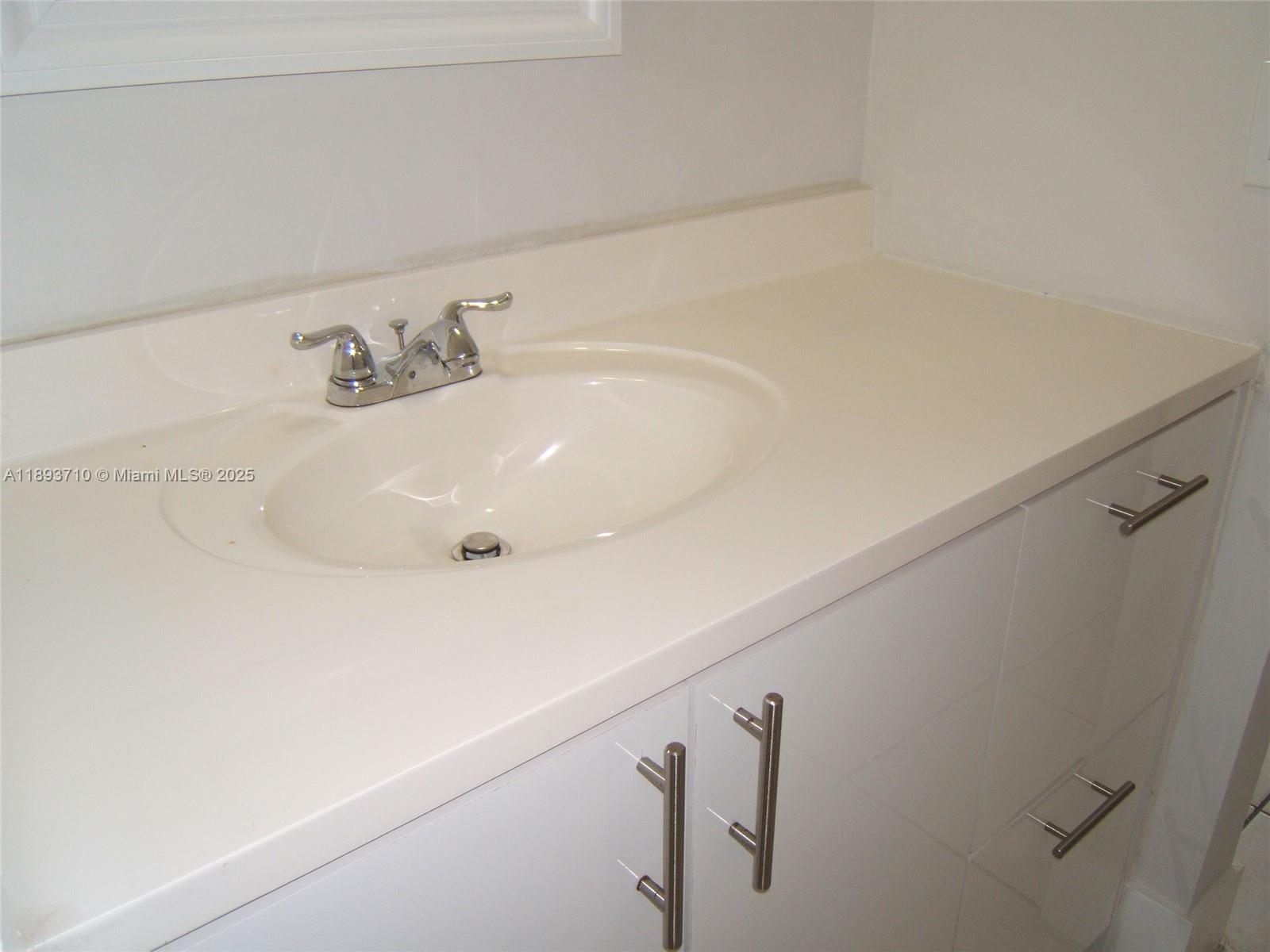 KENLAND POINTE CONDO #1 - Residential Lease