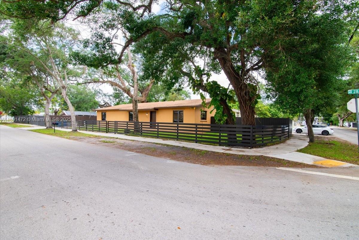GOLDEN GLADES PARK 2ND AD - Residential