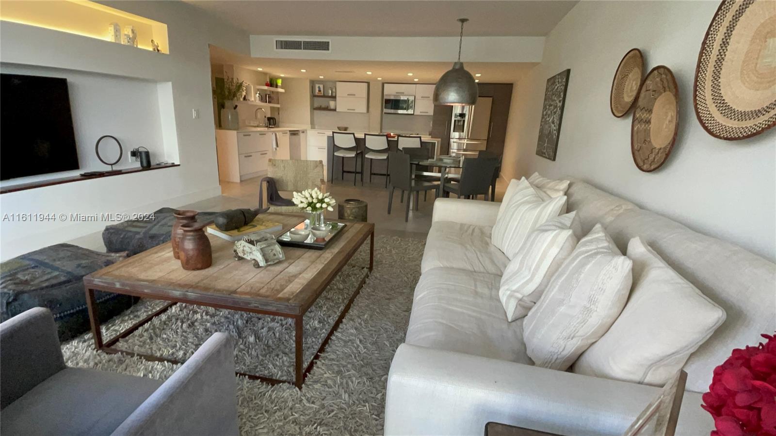 ISLAND BREAKERS CONDO - Residential Lease