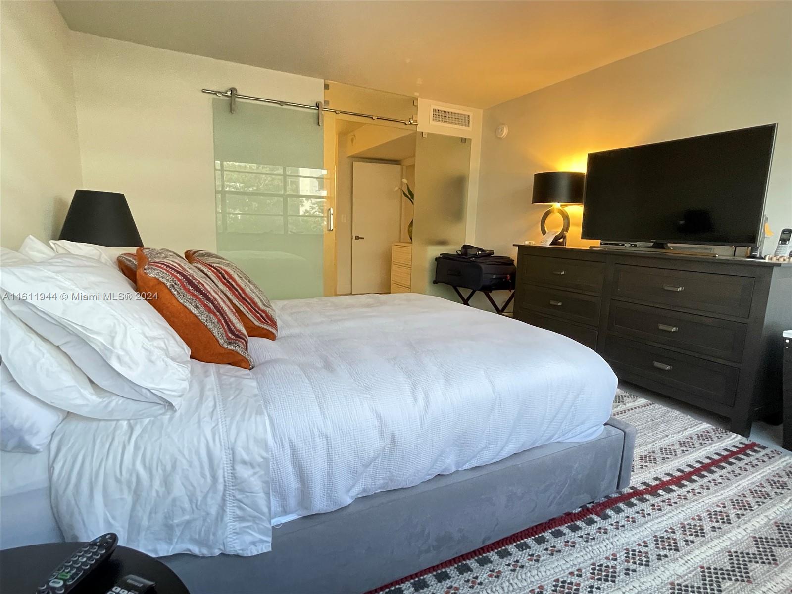 ISLAND BREAKERS CONDO - Residential Lease