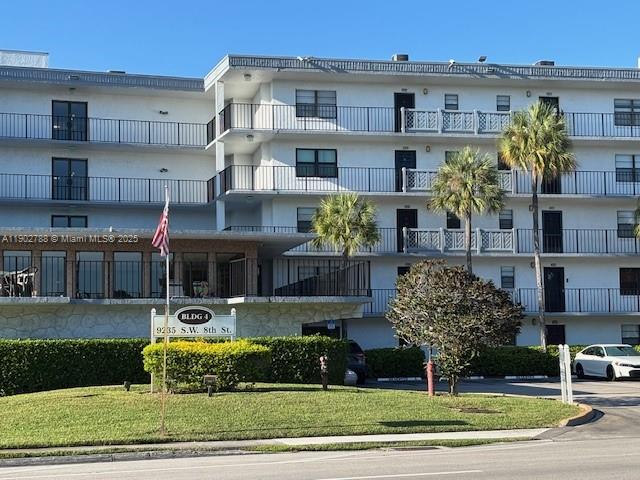 View photos, virtual tours, details... 9235 SW 8th St 510