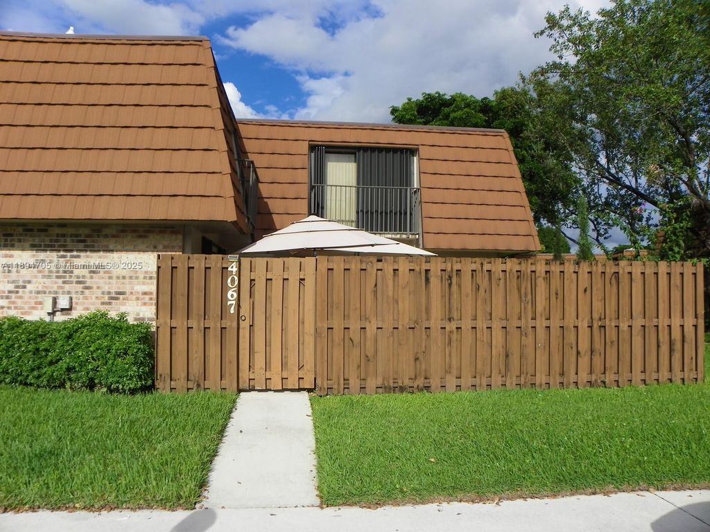 Photo of 4067 Wimbledon Dr, Cooper City, FL 33026 (MLS # A11894705)