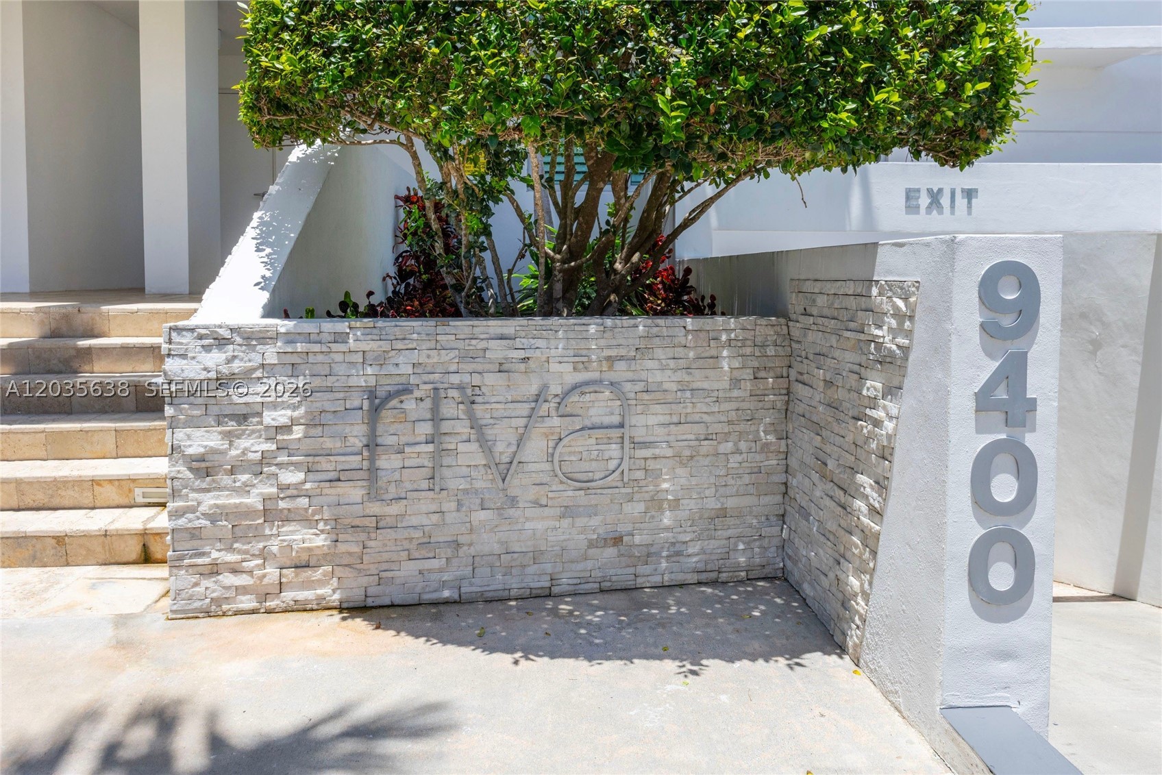 9400 W Bay Harbor Dr 101