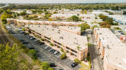 20191 NE 16th Pl 20191 Miami FL 33179