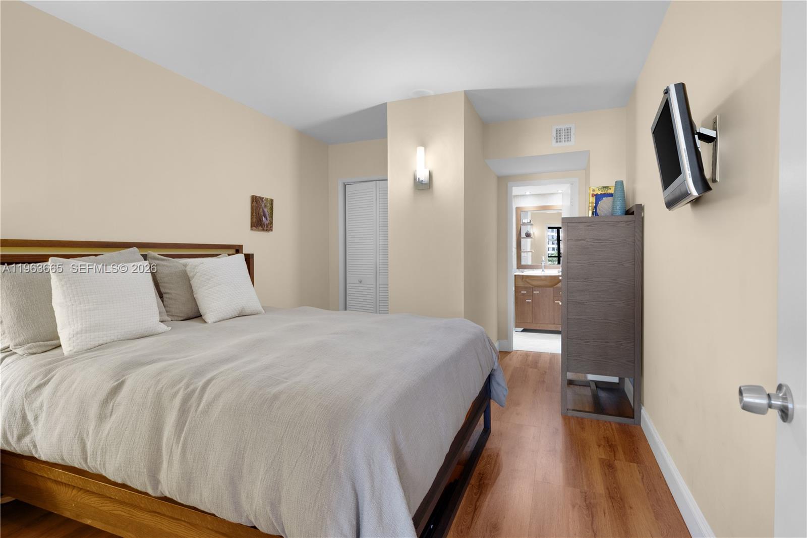 OLYMPUS CONDO - Residential