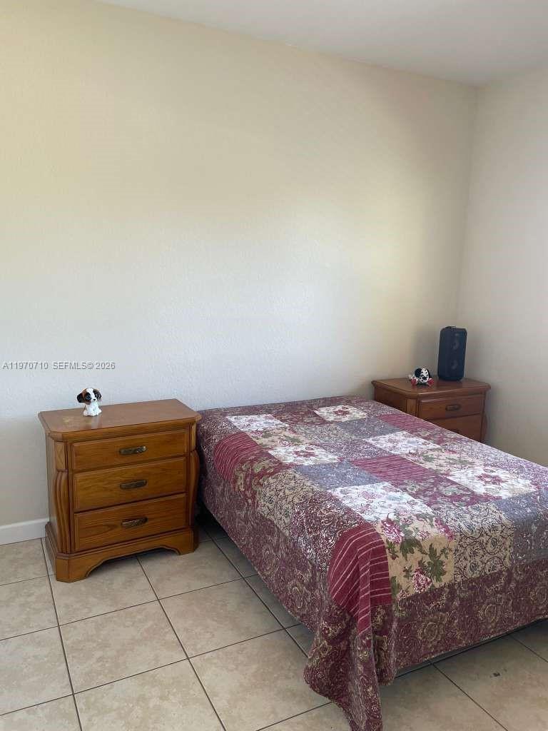 VENETIAN ACRES - Residential