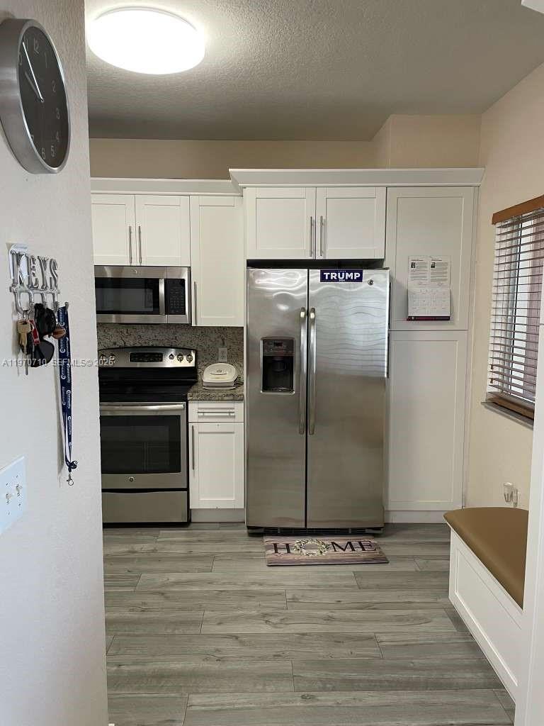 VENETIAN ACRES - Residential