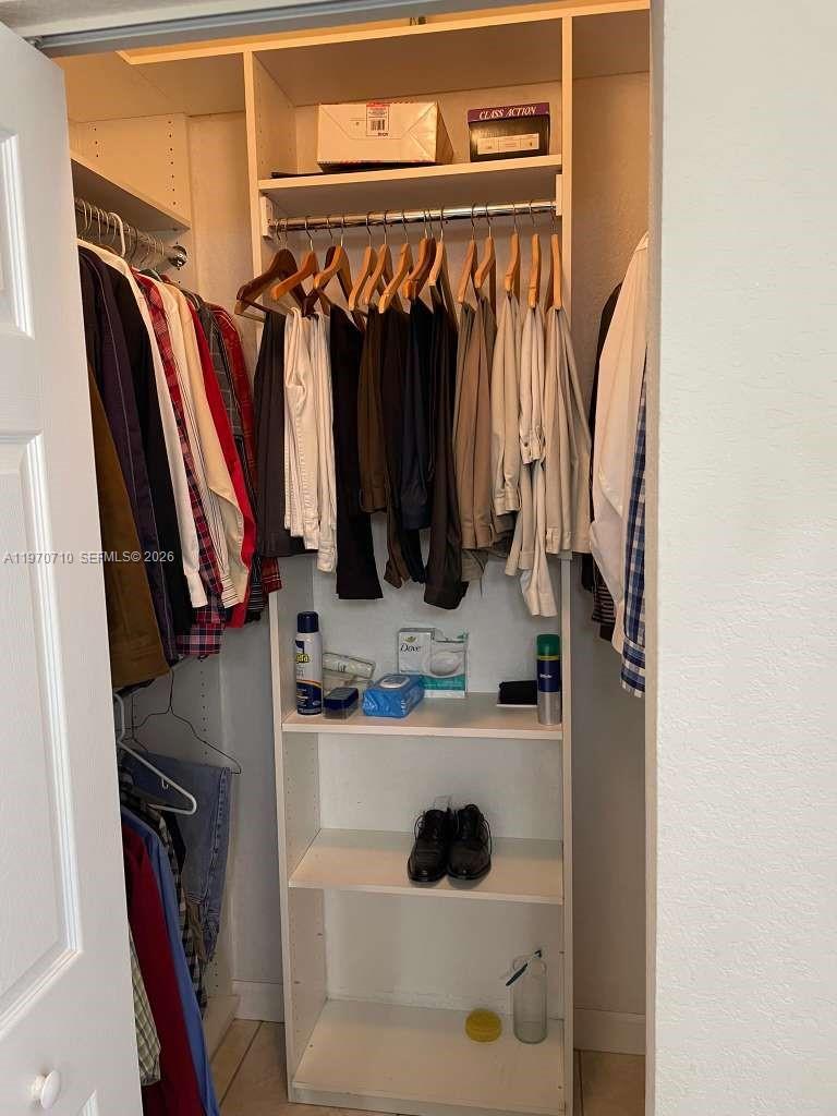 VENETIAN ACRES - Residential