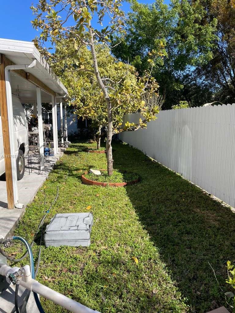 VENETIAN ACRES - Residential