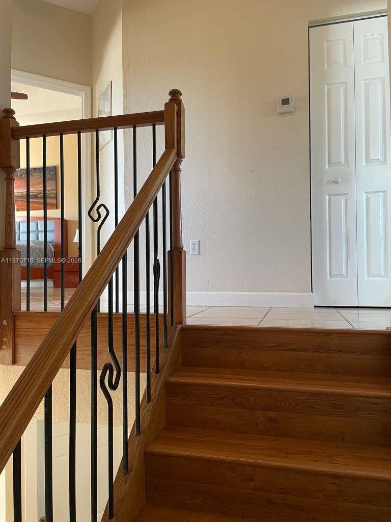 VENETIAN ACRES - Residential