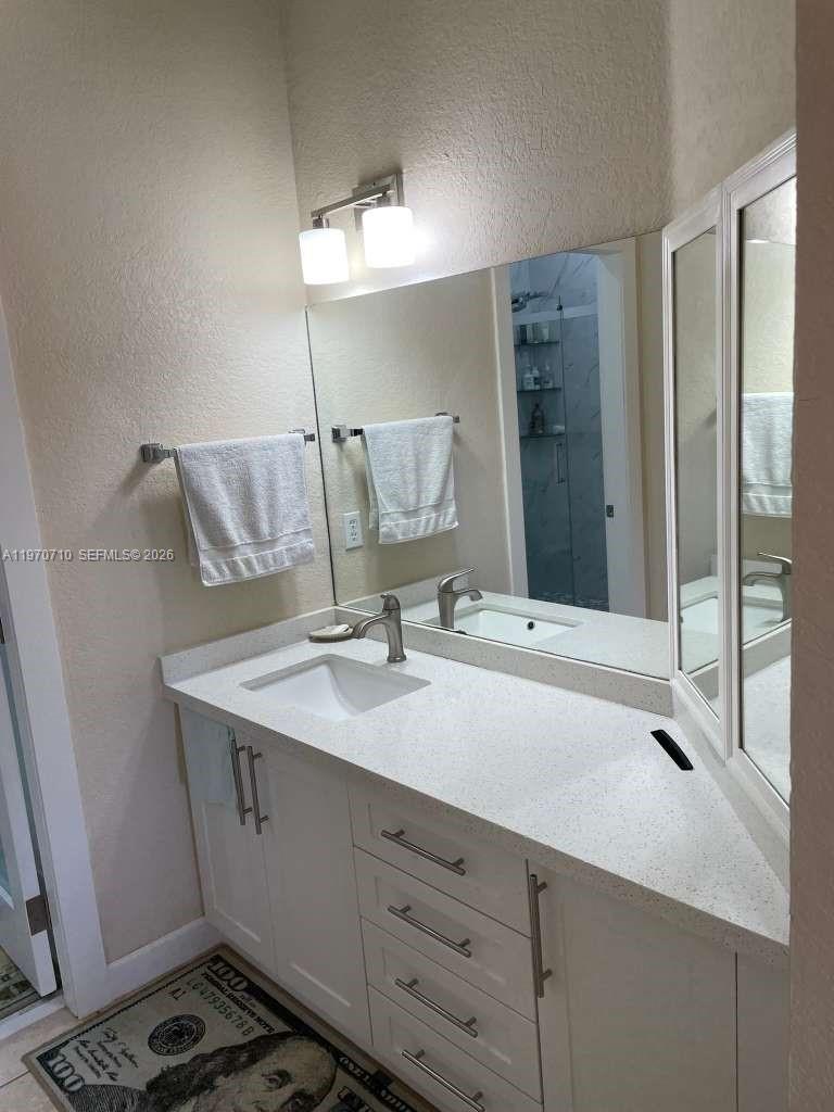 VENETIAN ACRES - Residential