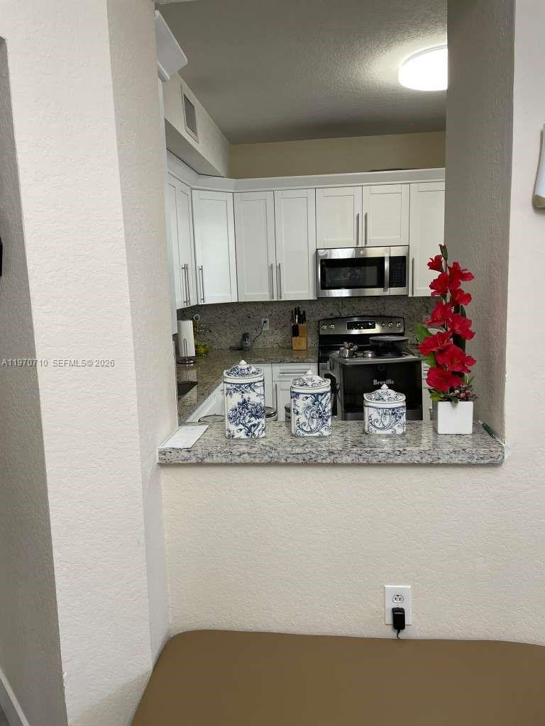 VENETIAN ACRES - Residential