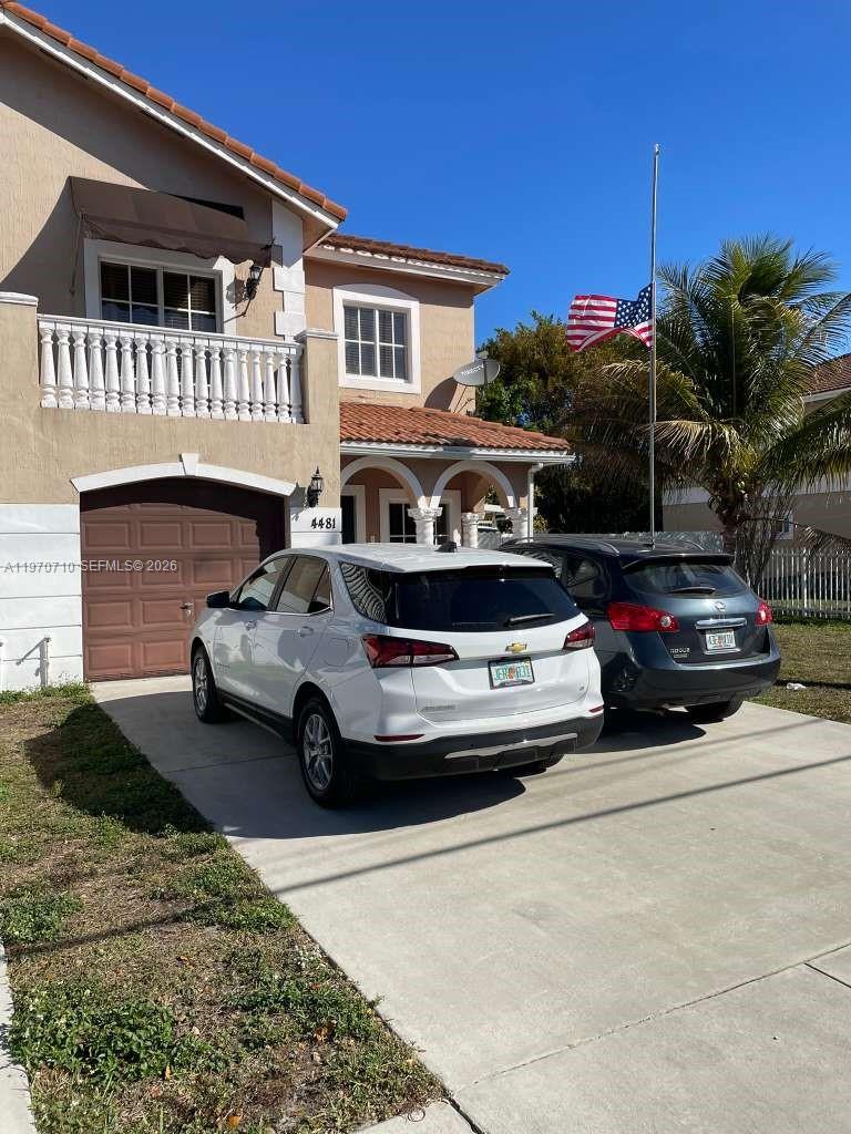 VENETIAN ACRES - Residential