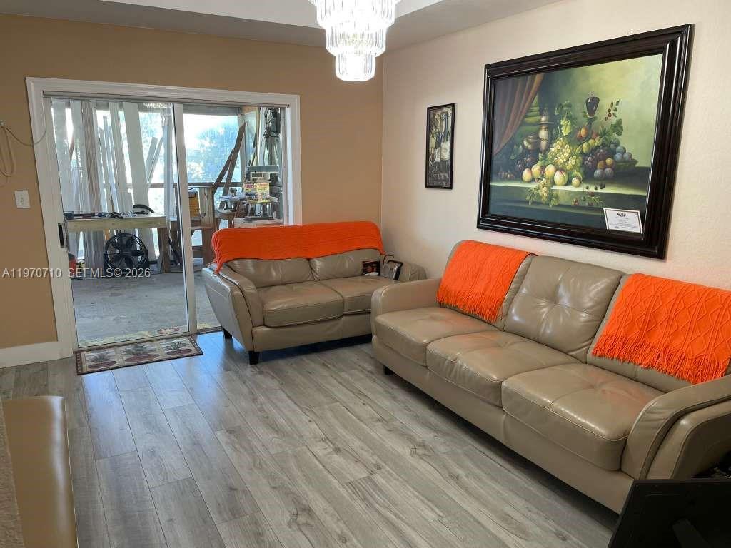 VENETIAN ACRES - Residential